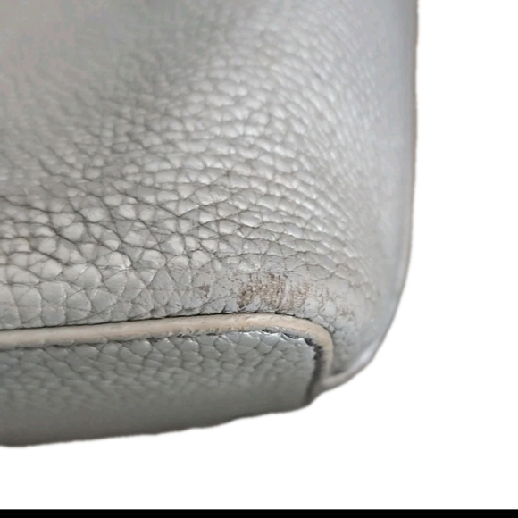 Tory Burch Silver Metallic Pebbled Leather Perry Large Tote Bag - Picture 14 of 16